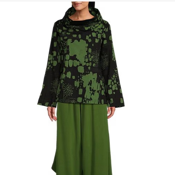 bryn Walker Tops - Bryn Walker Etta Organic Poplin Cowl Neck Top